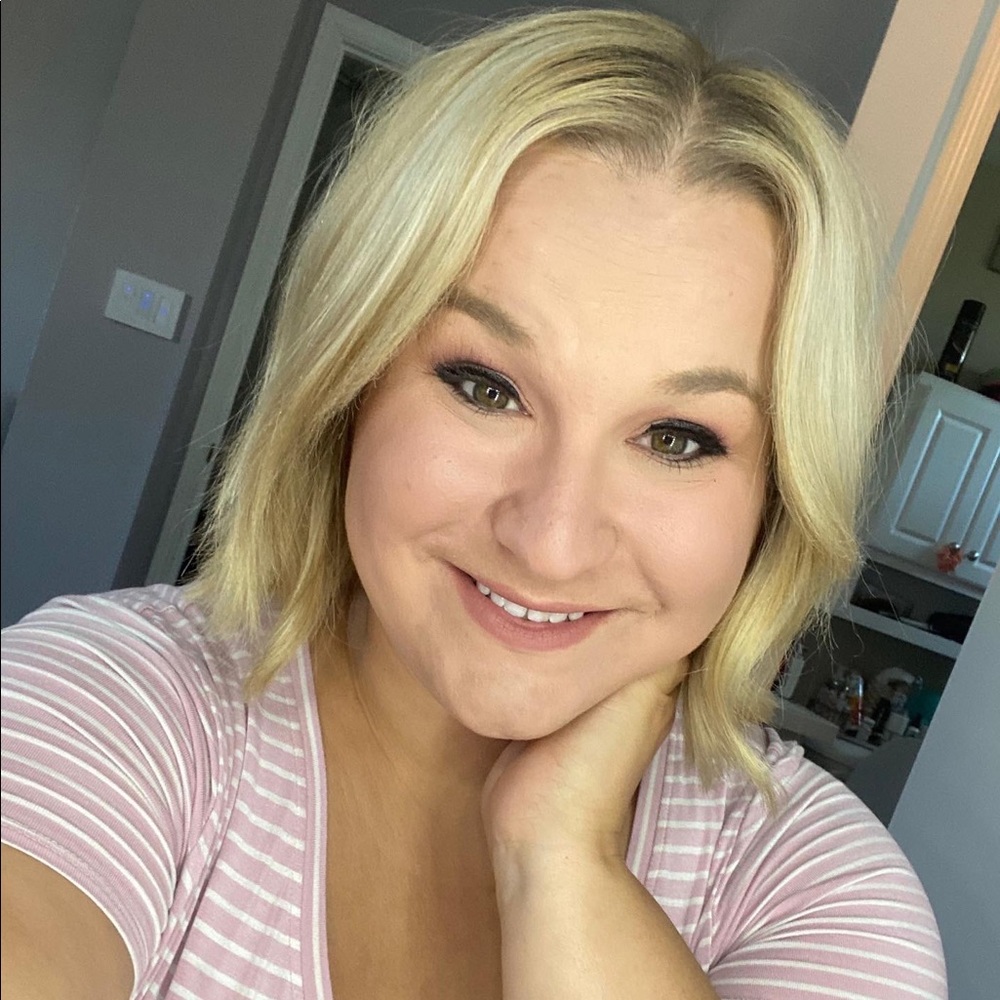 Meet your Posher, Alyssa